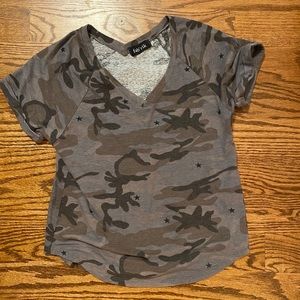 fabrik v neck t shirt